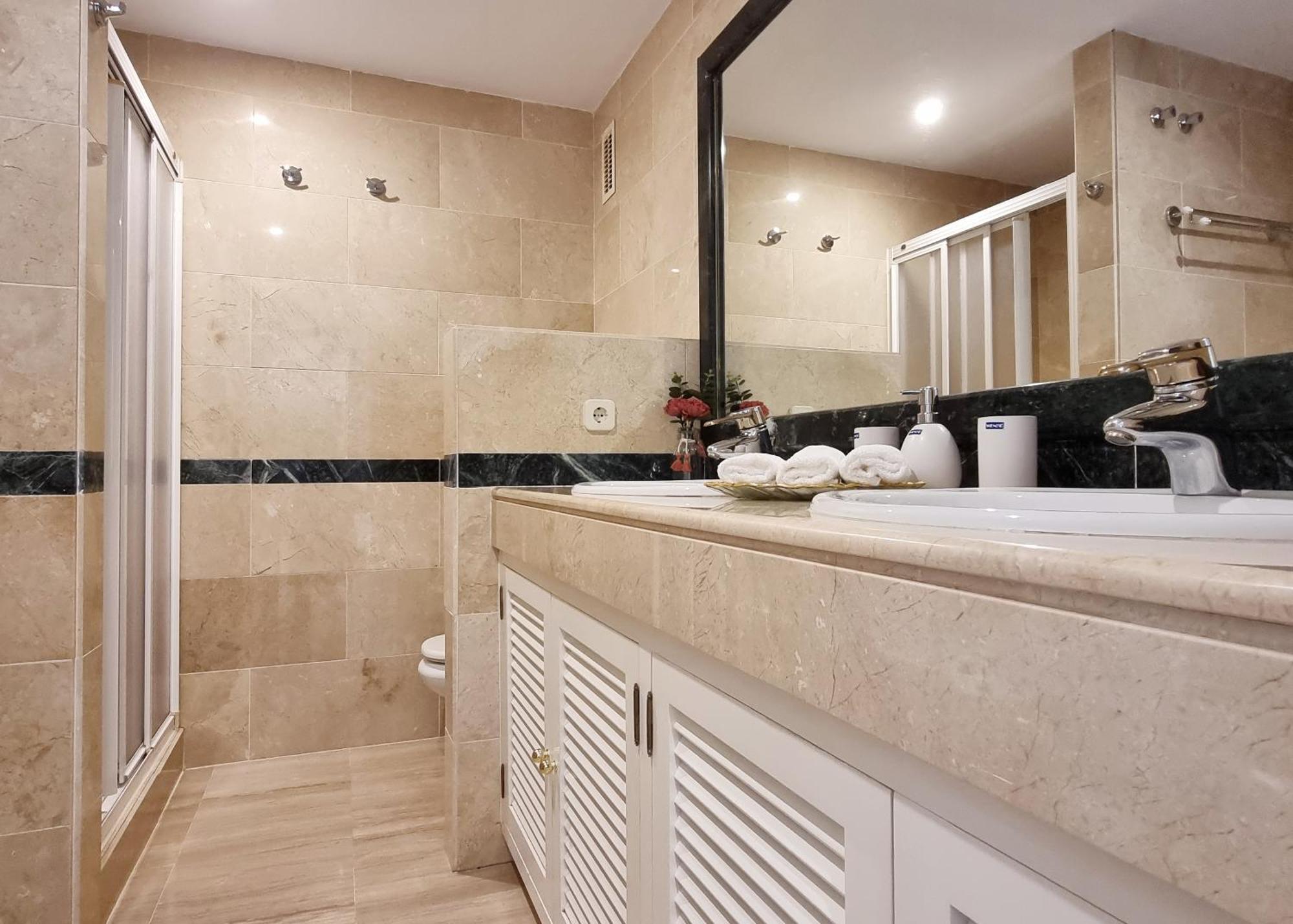 Luxury Hacienda With Sea Views Marbellac